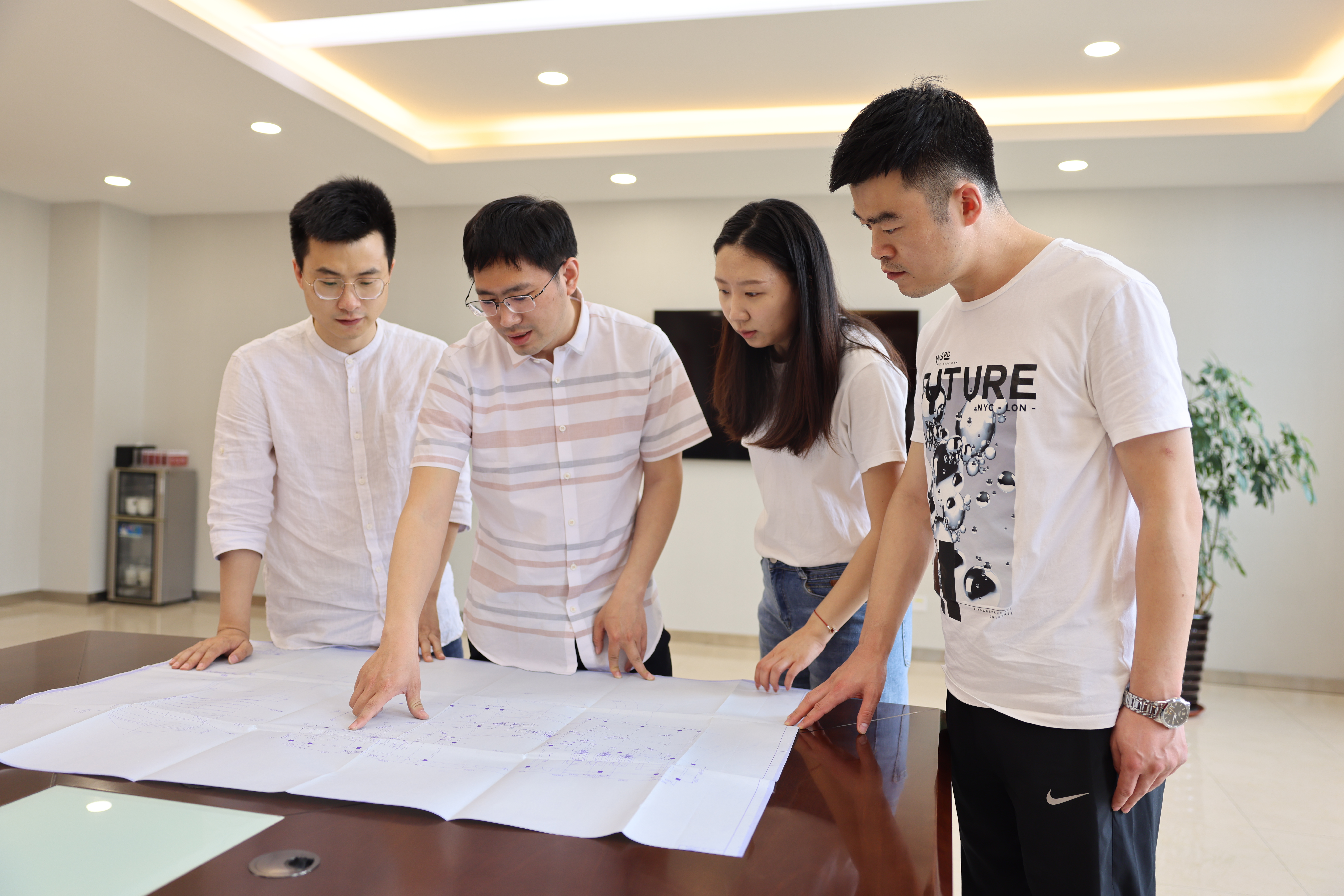 1682320266531095290.jpg 建設(shè)高水平科技人才.jpg